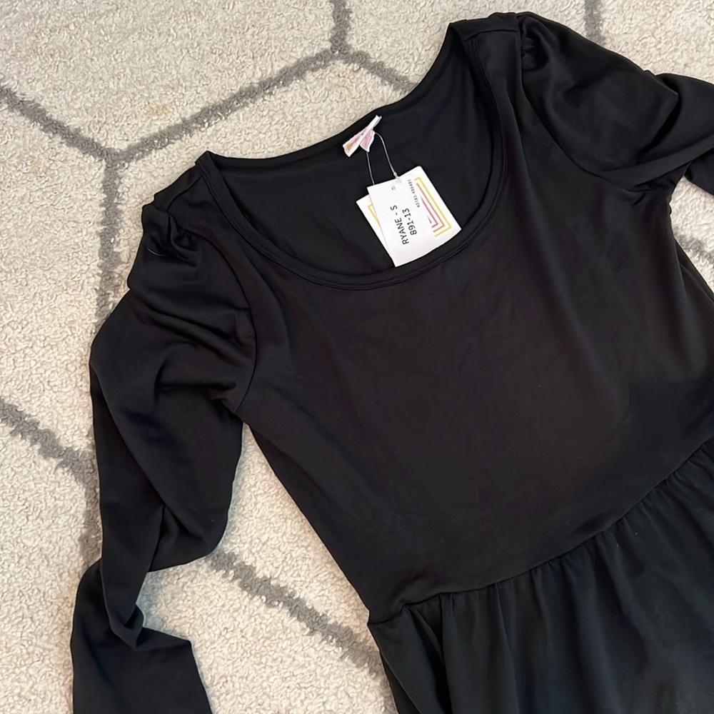 LuLaRoe Ryane 👗 - Picture 2 of 4